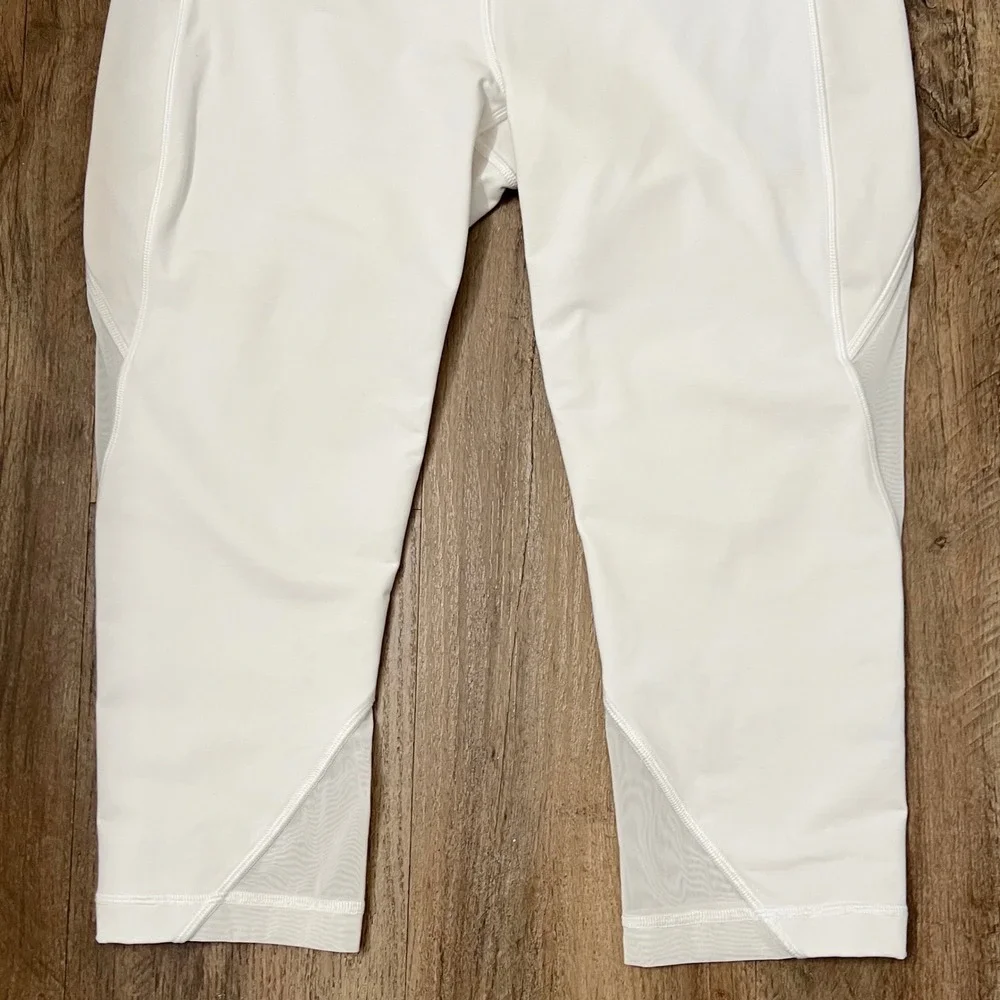 Lululemon Women's Sweat Your Heart Out‎ Crop Leggings In White Size 10